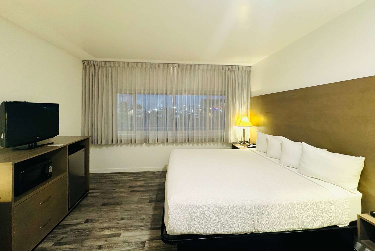 Ramada by Wyndham San Diego Airport 6/42