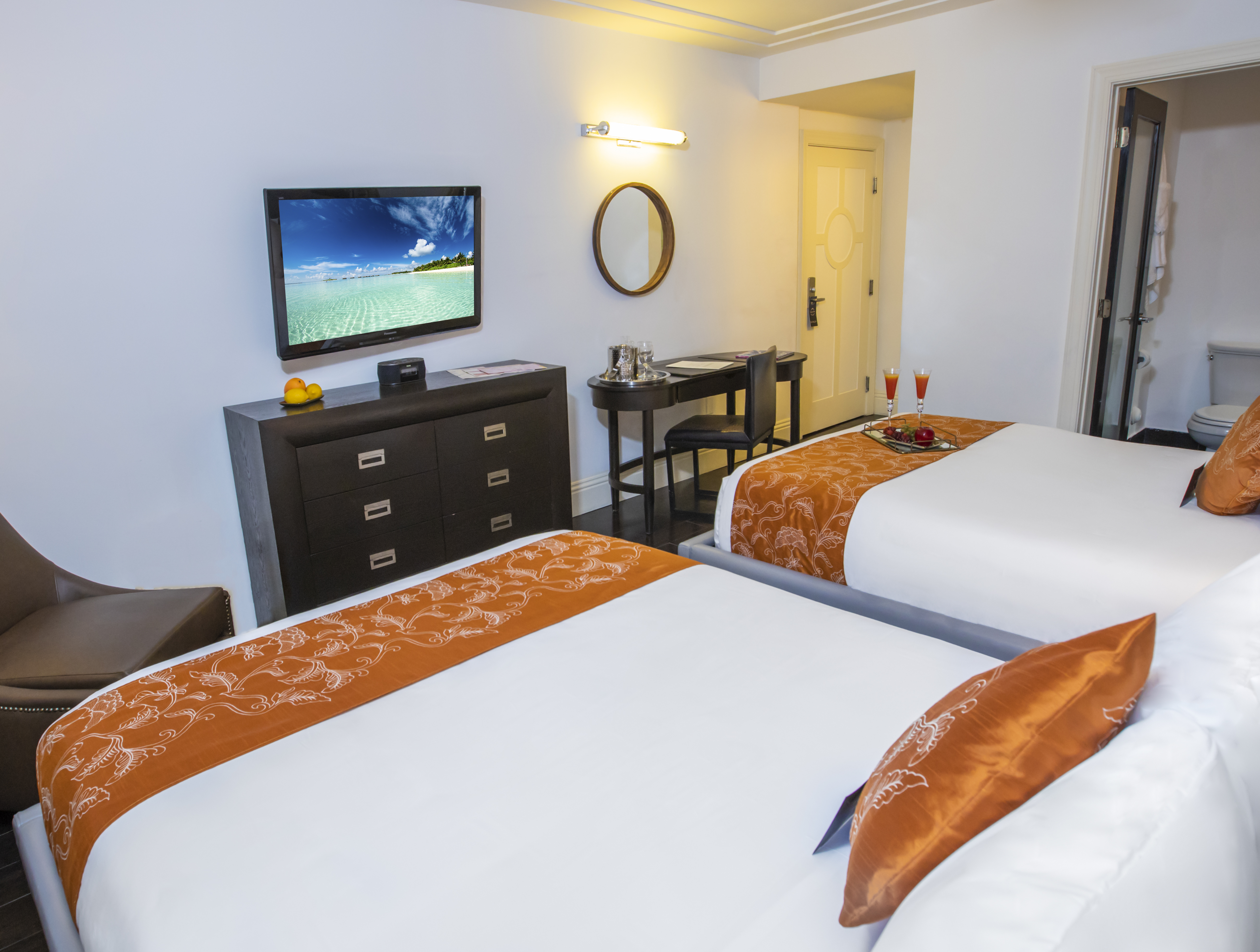 غرفة بسريرين كوين، Riviera Suites South Beach 3/10
