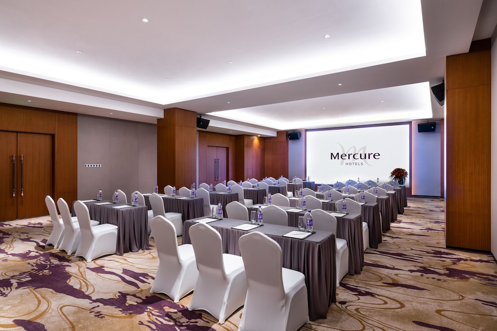 Mercure Shenzhen Pinghu 65/72