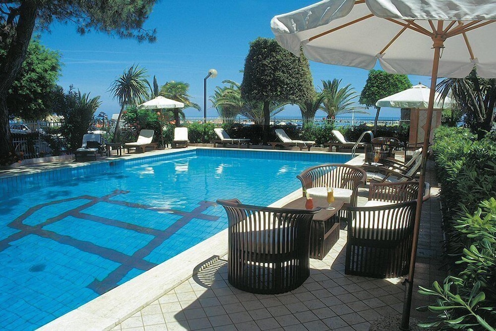 Corallo Hotel 2/57