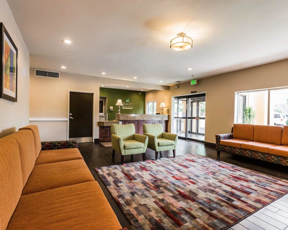 Quality Inn and Suites Birmingham Highway 280 31/46