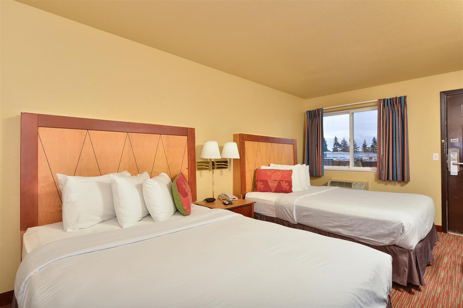 Comfortable, Guest Room, 2 Queen Beds