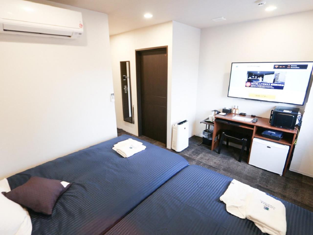 Semi Room, 2 Semi Double Beds
