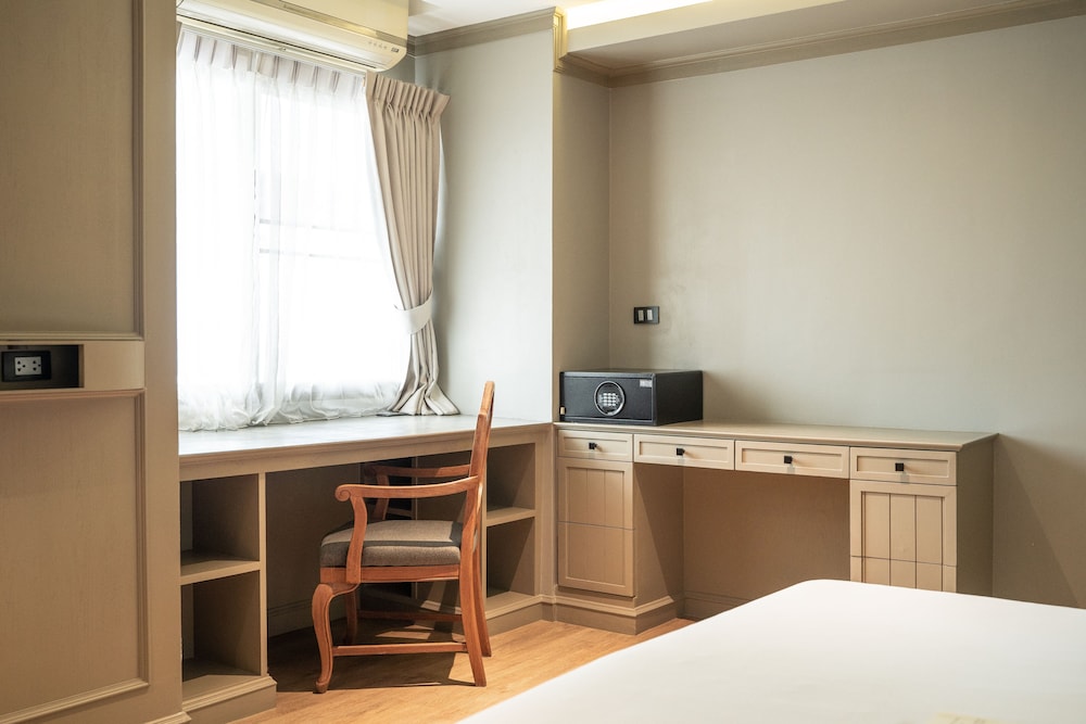 THEA Private Suites by TH District 55/64