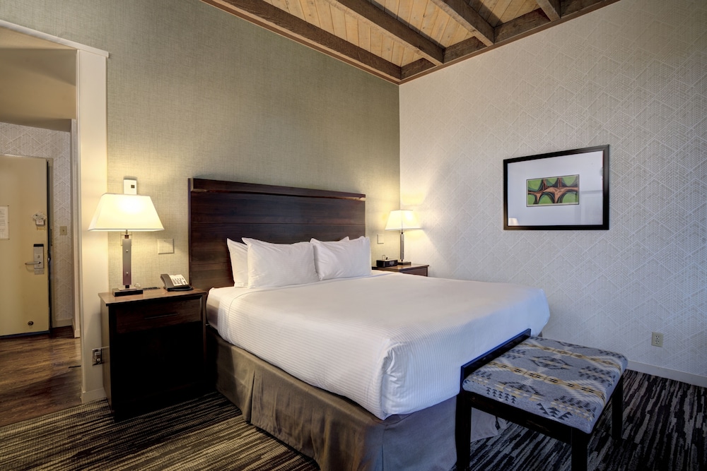 Salishan Coastal Lodge 9/40