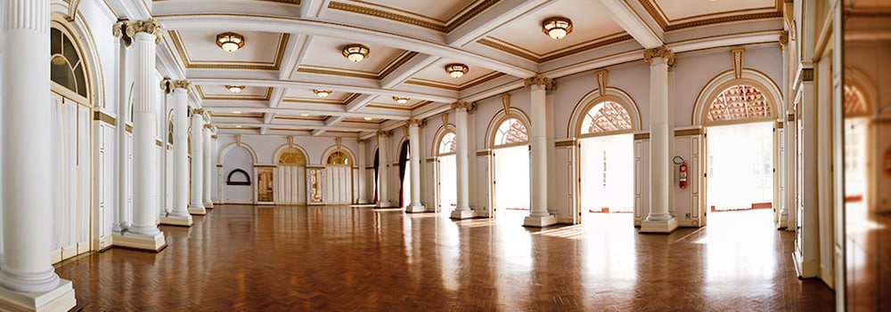 Palace Hotel 13/71