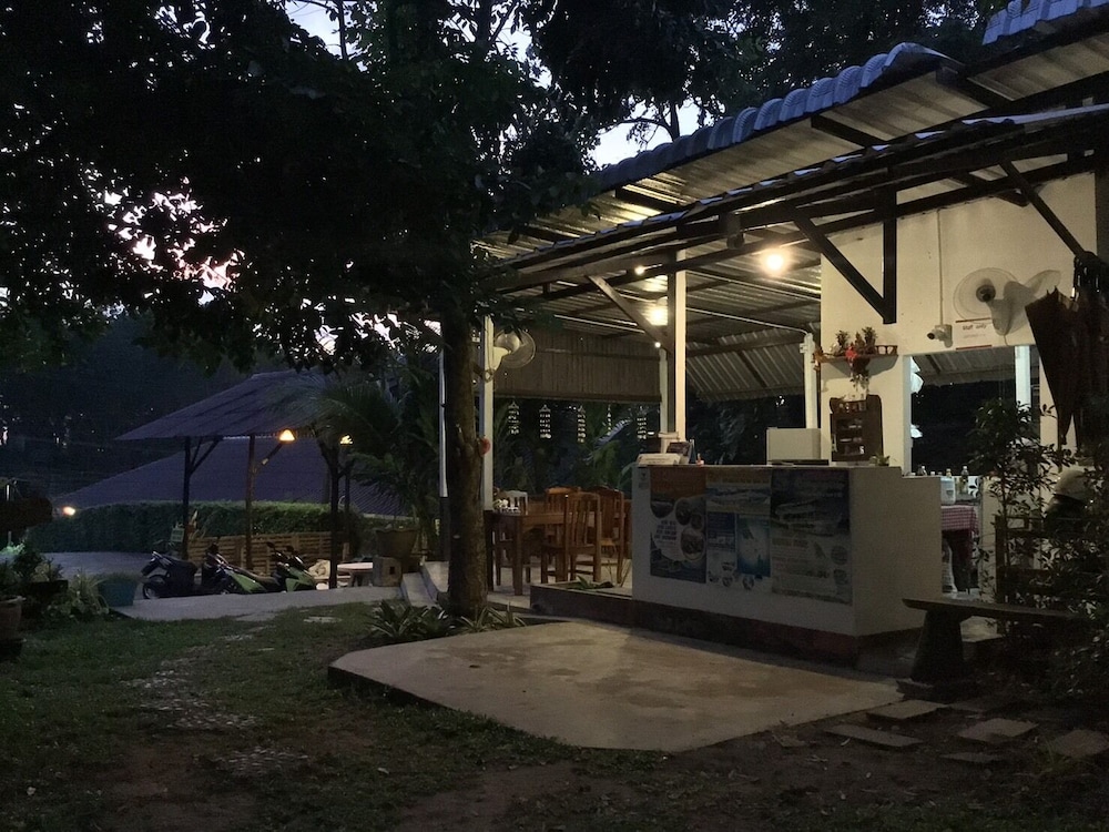 Baan Aunrak Koh Chang 43/44