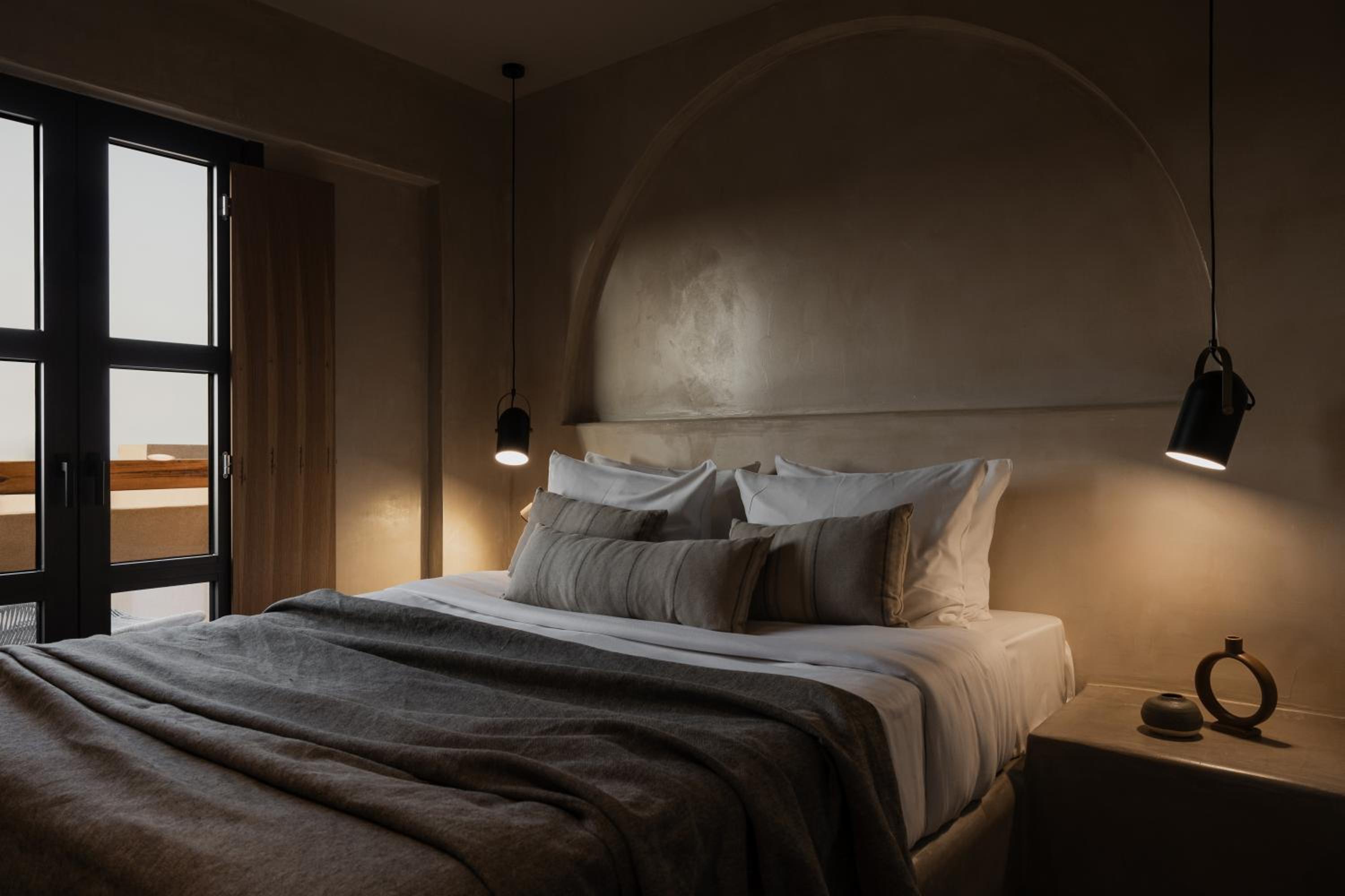 Petra, Queen Bed, Sofa, Private Pool