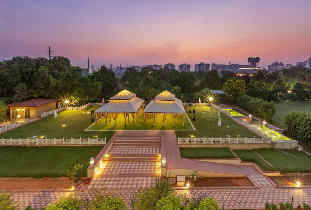 Heritage Village Resort and Spa Manesar 2/87