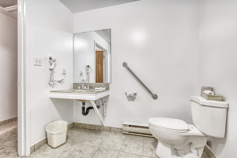 Motel6 Windsor ON 35/40