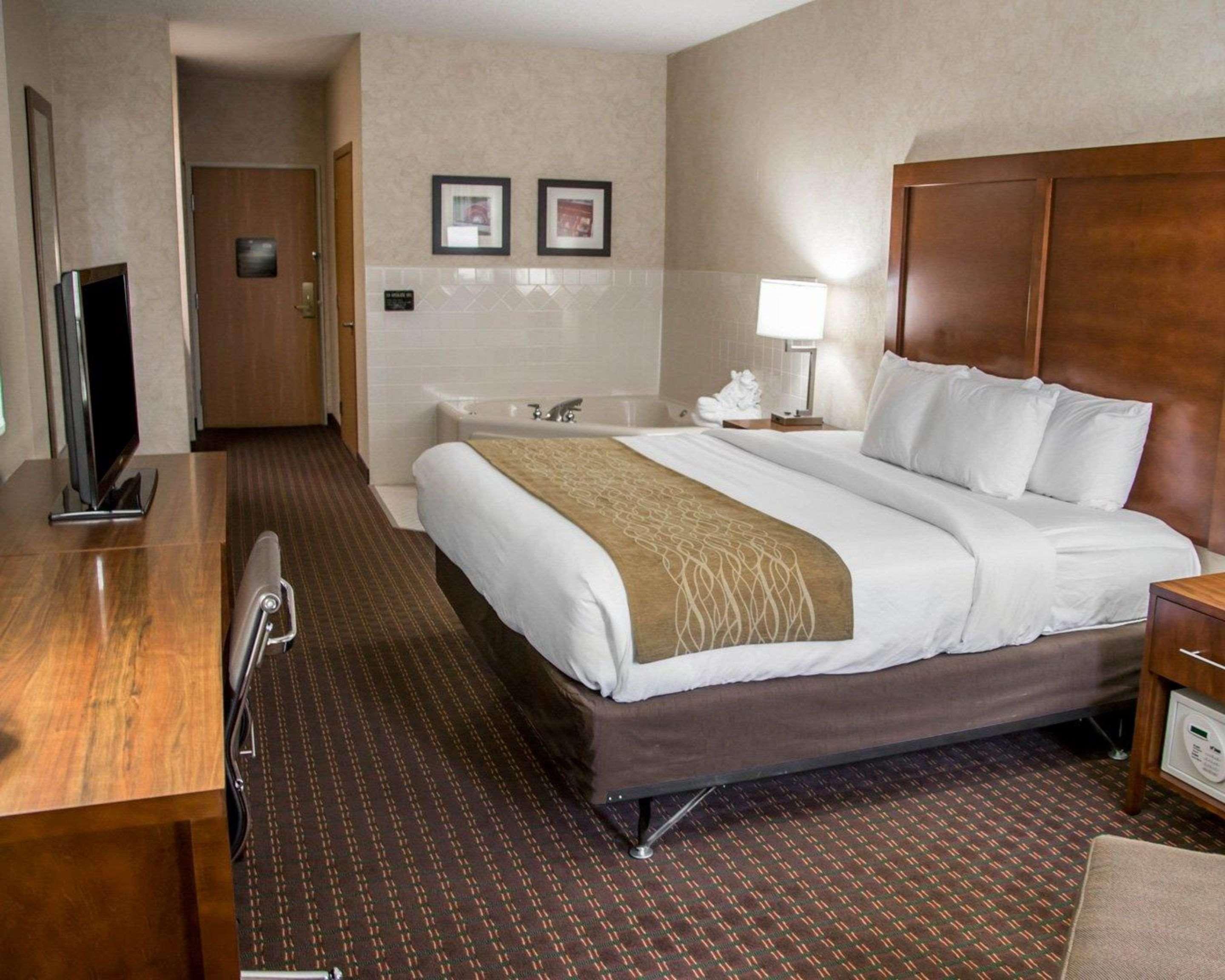 Upgrade, Suite, King Bed