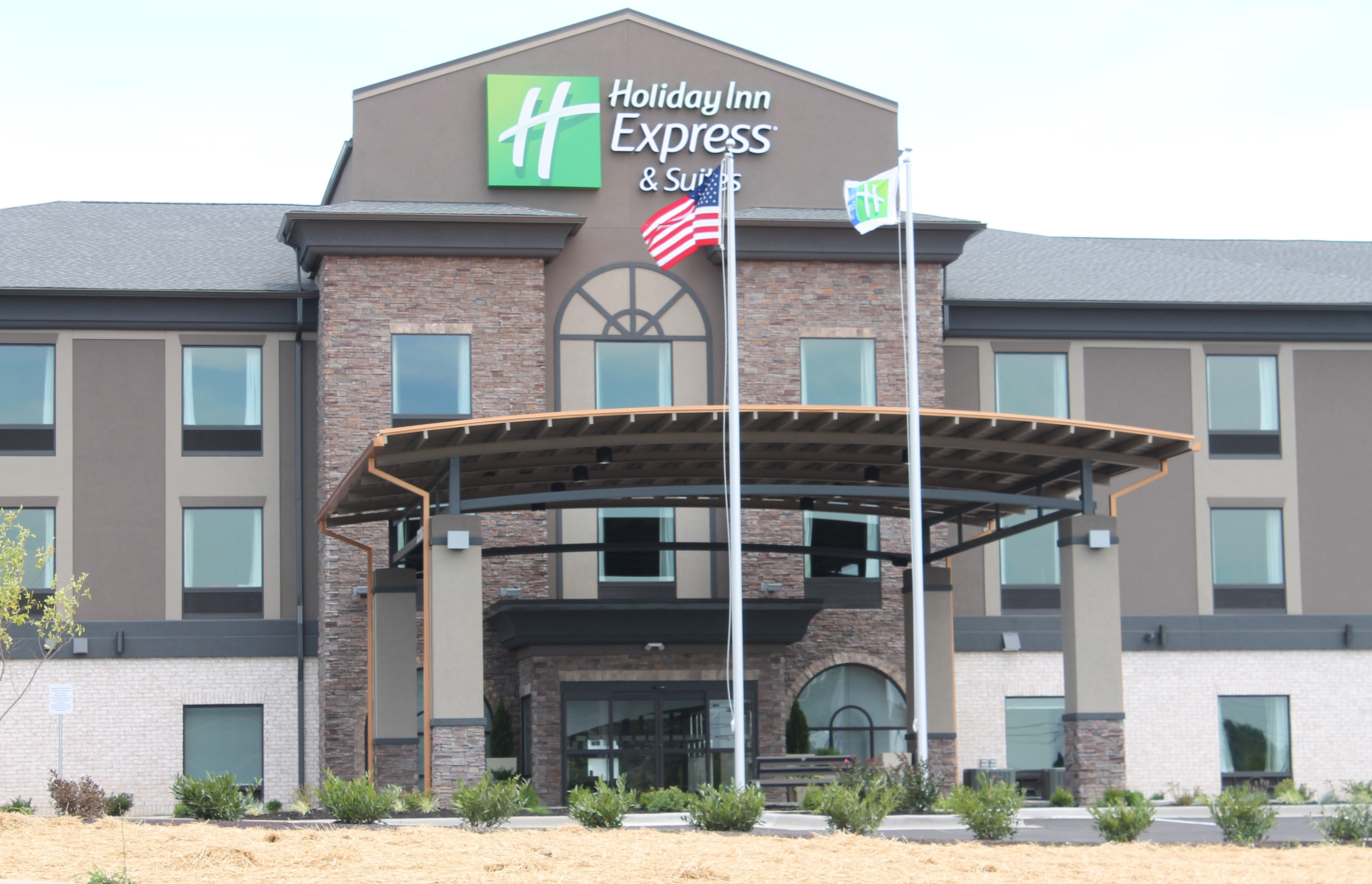 Holiday Inn Express Suites Glasgow 4/45