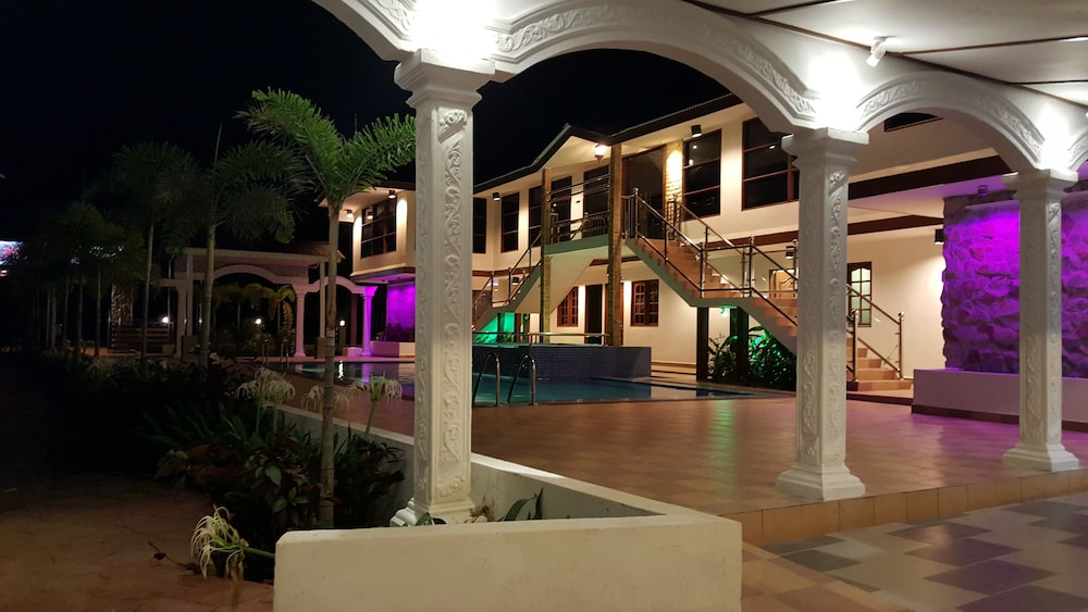 Al Safina Kijal Beach Resort & Restaurant 10/47