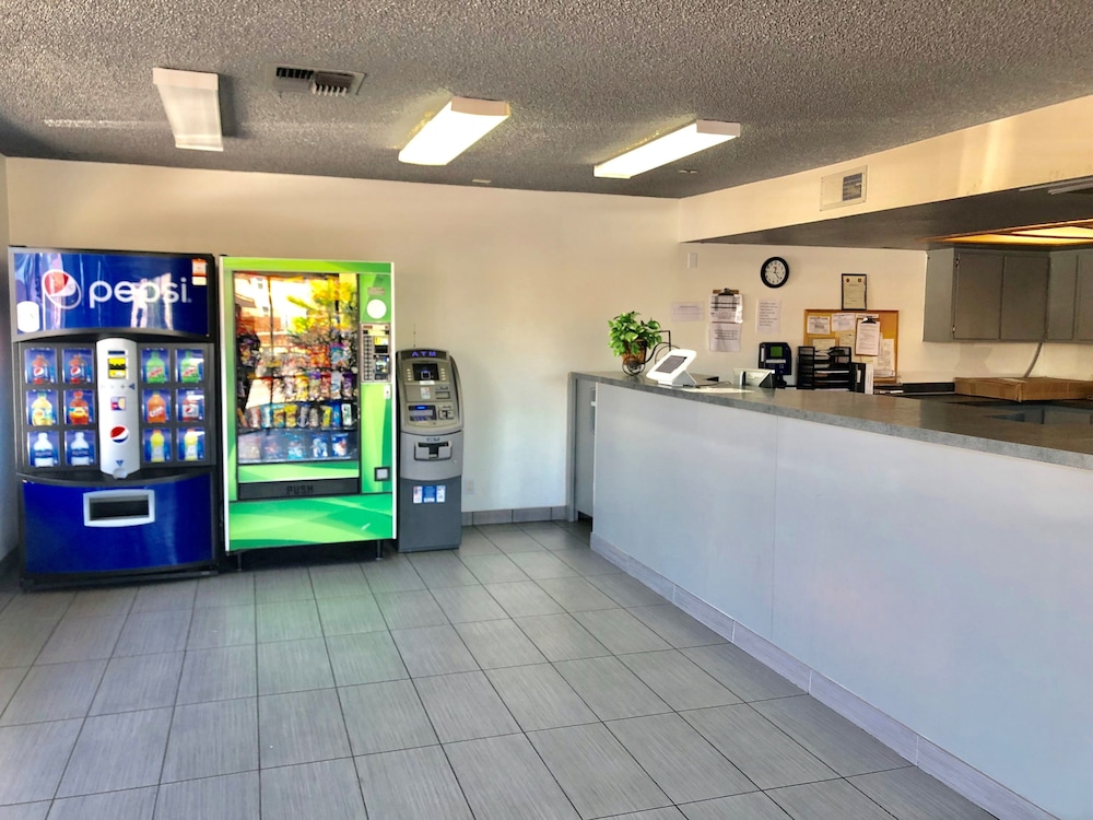 Siegel Slots and Suites 10/32