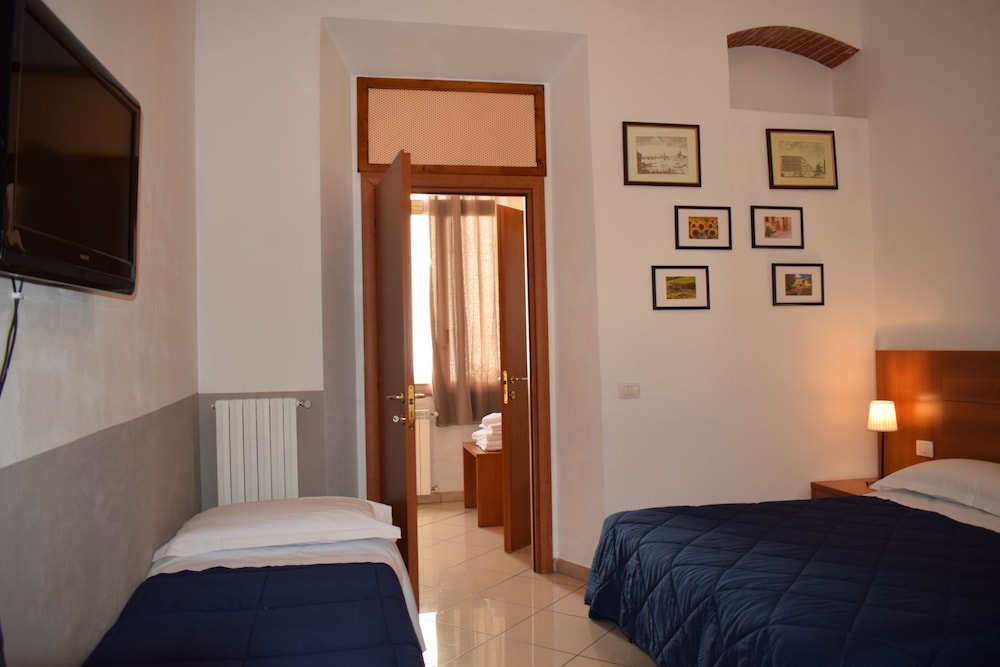 ROOM, TRIPLE
