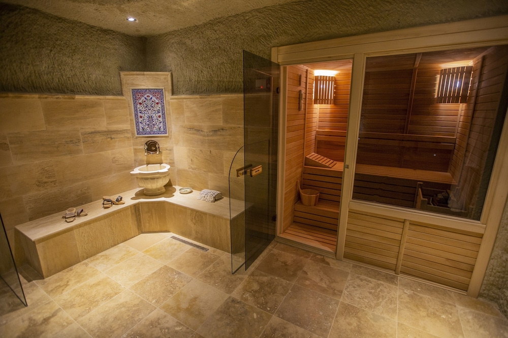 Azure Cave Suites 20/50