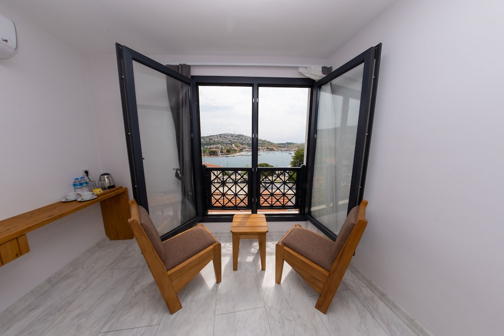 Foca Kybele Hotel 12/17