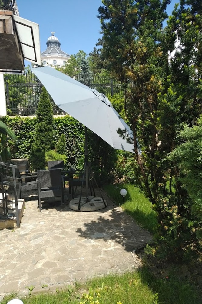 PRINCE RESIDENCE(FORMERLY VESUVIO PRICE RESIDENCE APARTHOTEL) 64/75