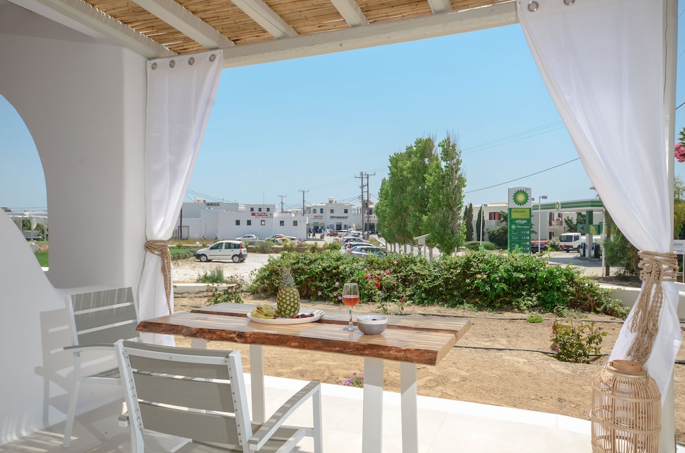 Naxos Nature Suites 31/39