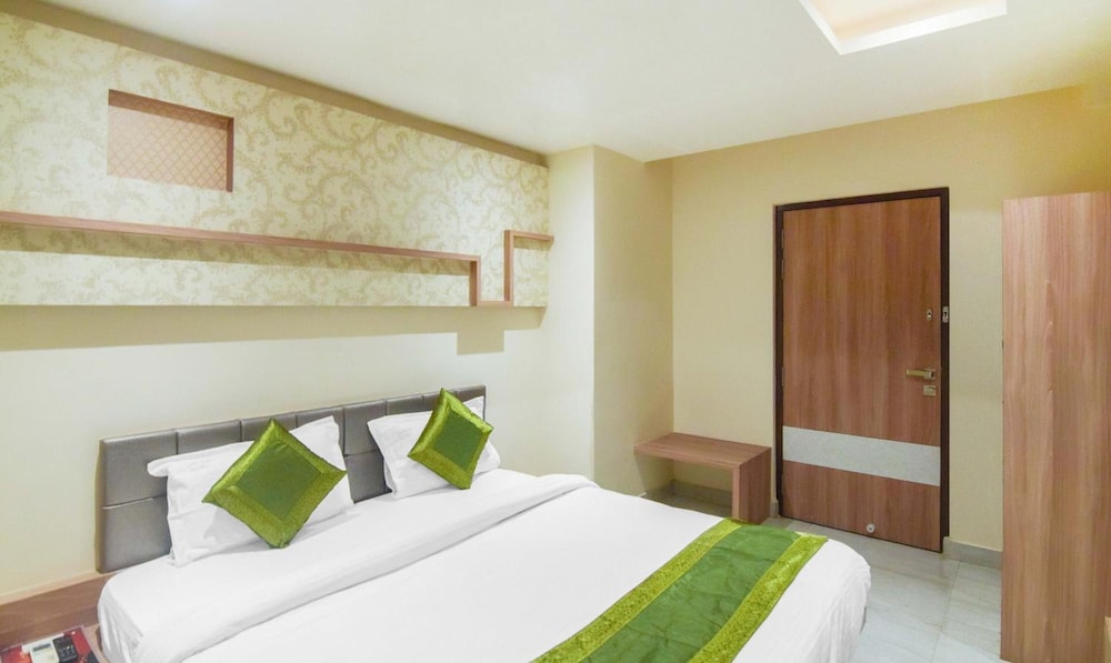 Hotel Saffron 26/50