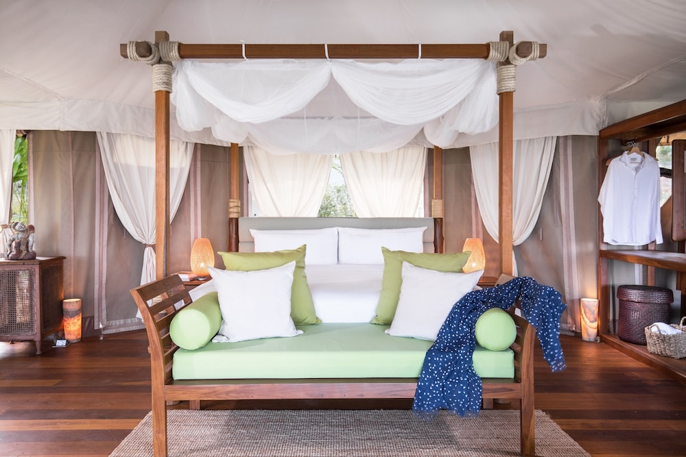 9 Hornbills Tented Camp 8/50