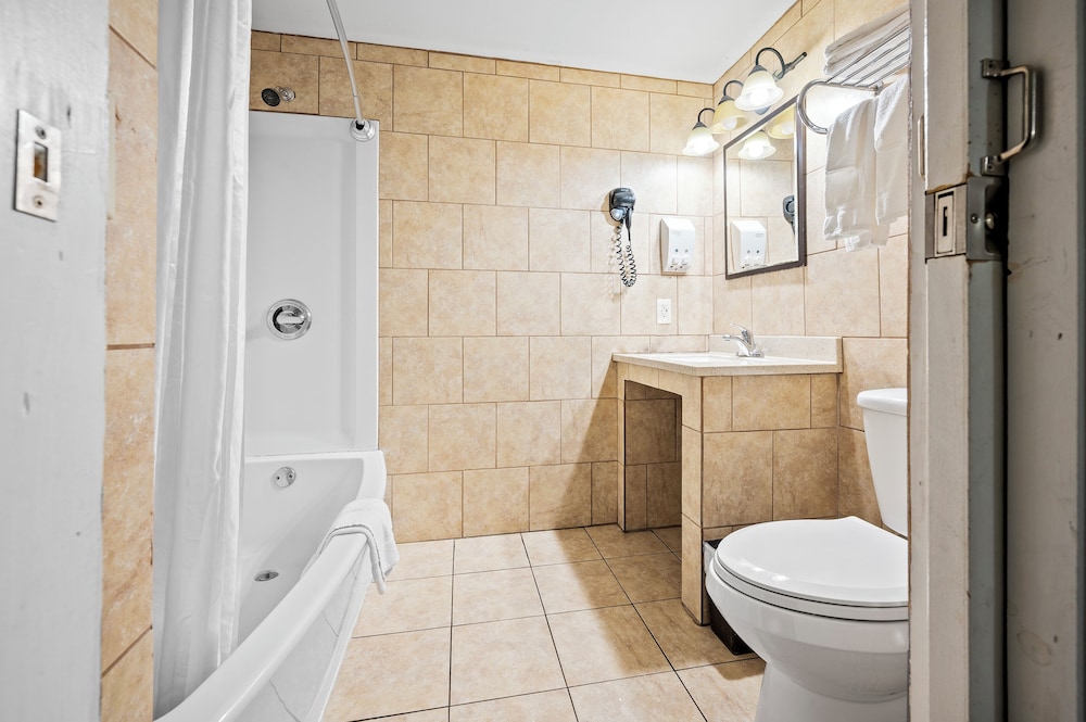 Country Town N Suites 58/65