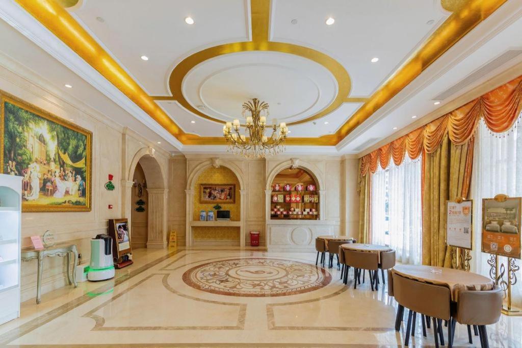 Vienna Hotel (Huizhou Luofu Mountain Scenic Area) 20/61