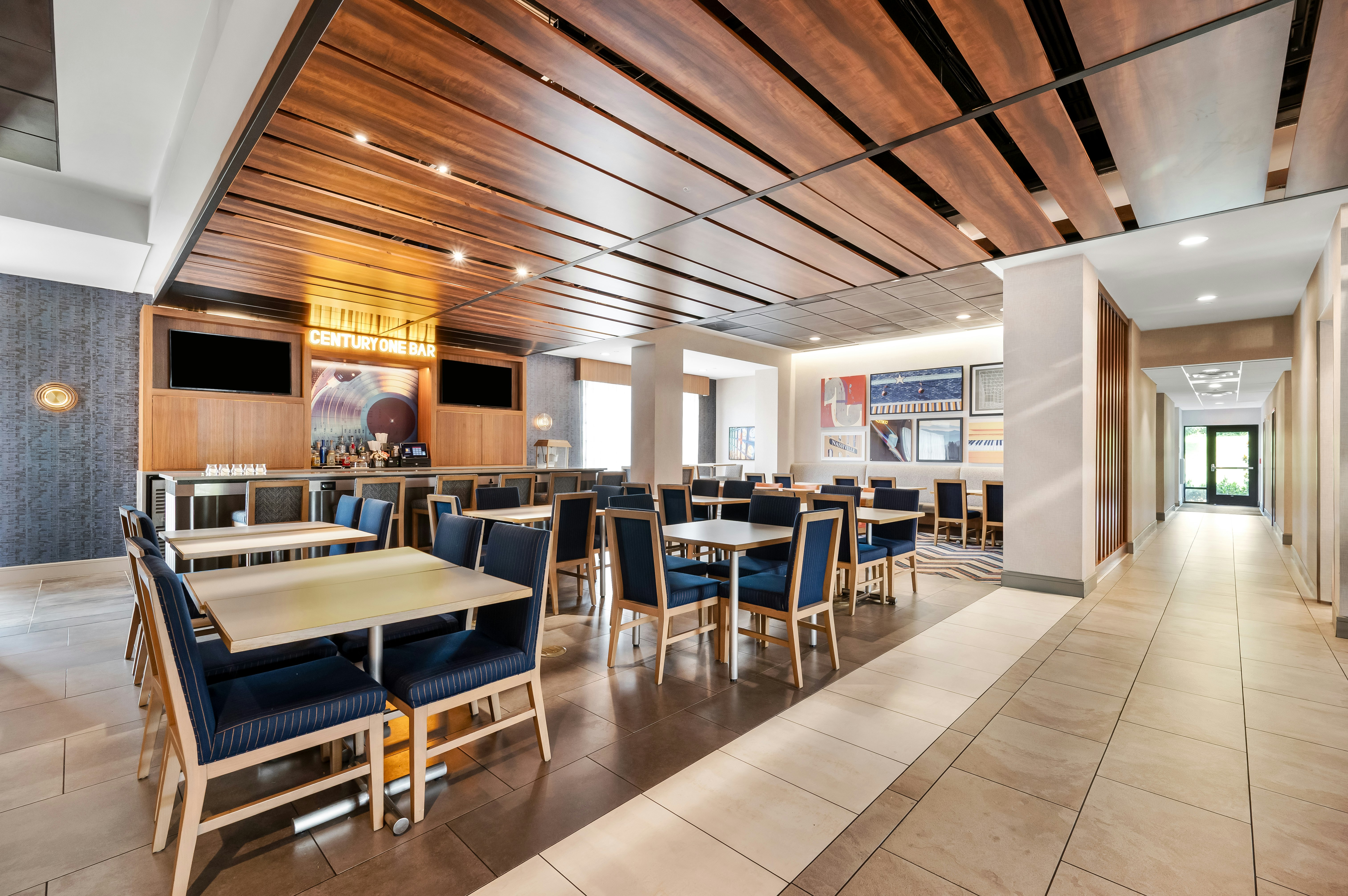 Hampton Inn By Hilton Nashville Airport Century Place 32/42
