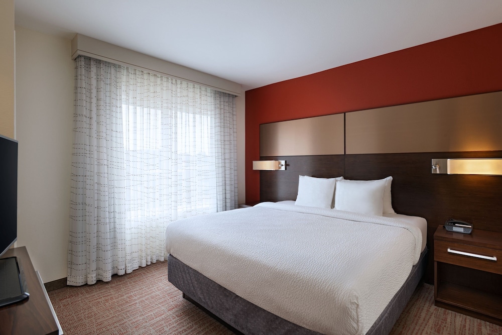 1 Bedroom, Suite, King Bed, Sofa