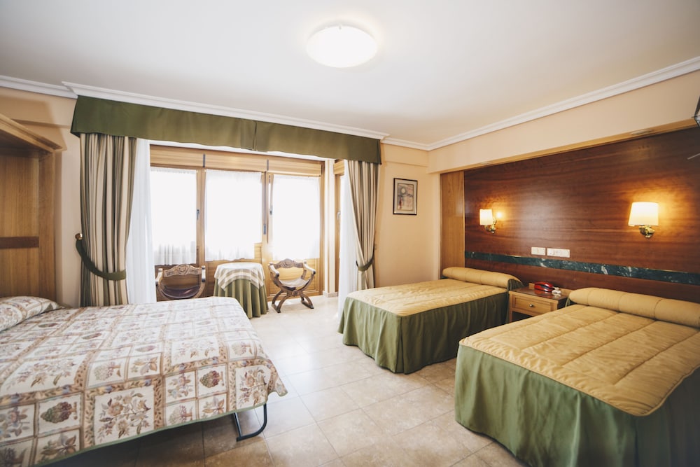 Hostal Los Gavilanes 2 15/50