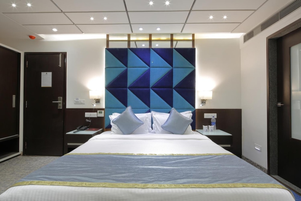 HOTEL PRAGATI THE GRAND 12/42