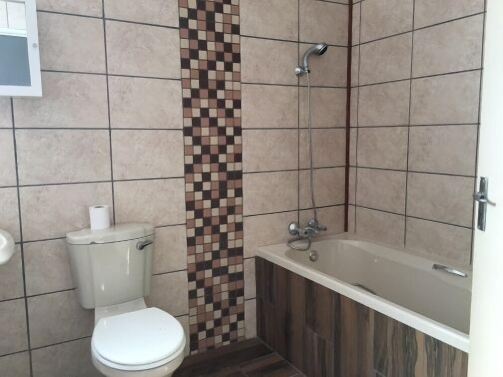 Cura Lodge 23/28