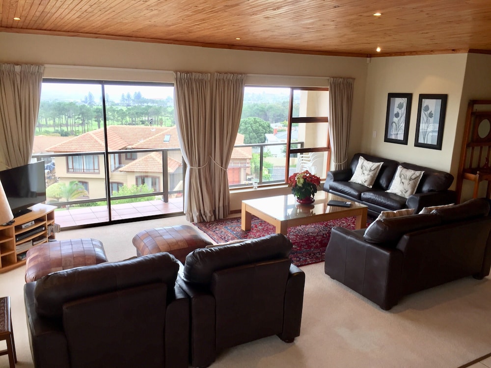 Hermanus Heights Villa 13/26
