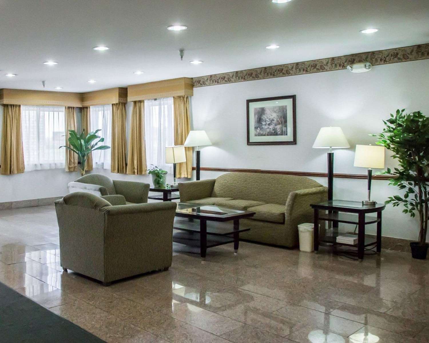Quality Inn & Suites Loves Park Near Rockford 30/35
