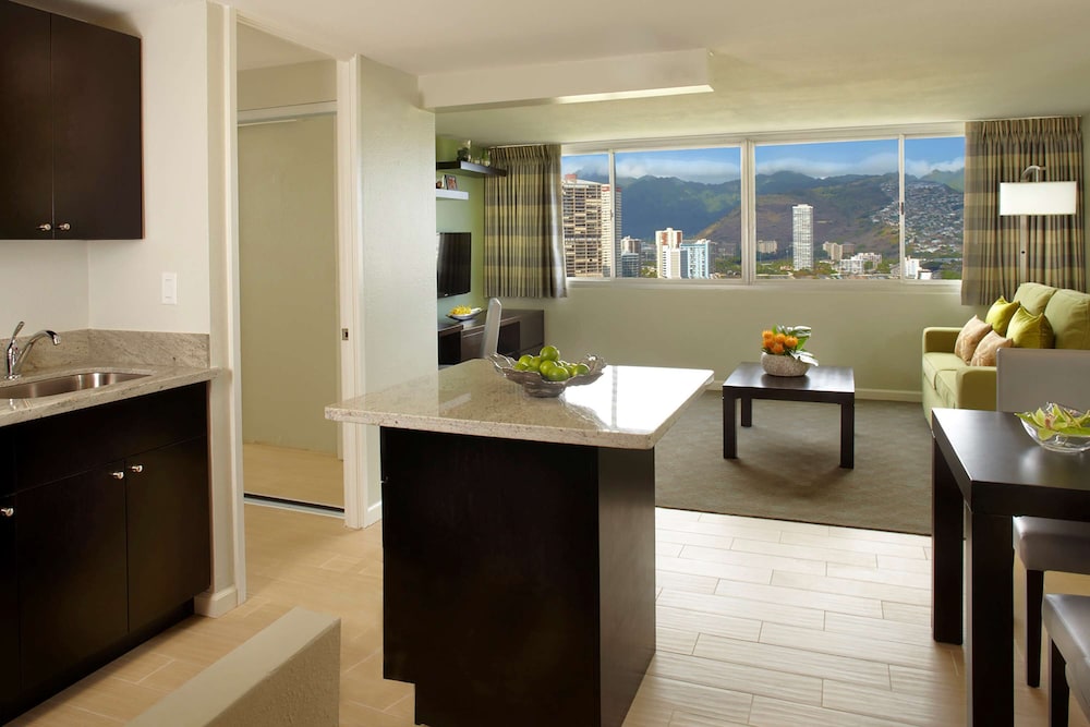 Skyline Island Colony Hotel 5/49