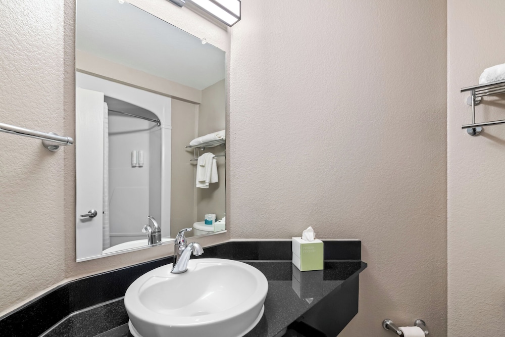 Park Inn by Radisson, Grand Island I-80 43/48