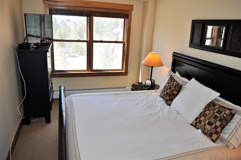 Springs 2 Bed 3 Bath Murphy 23/50