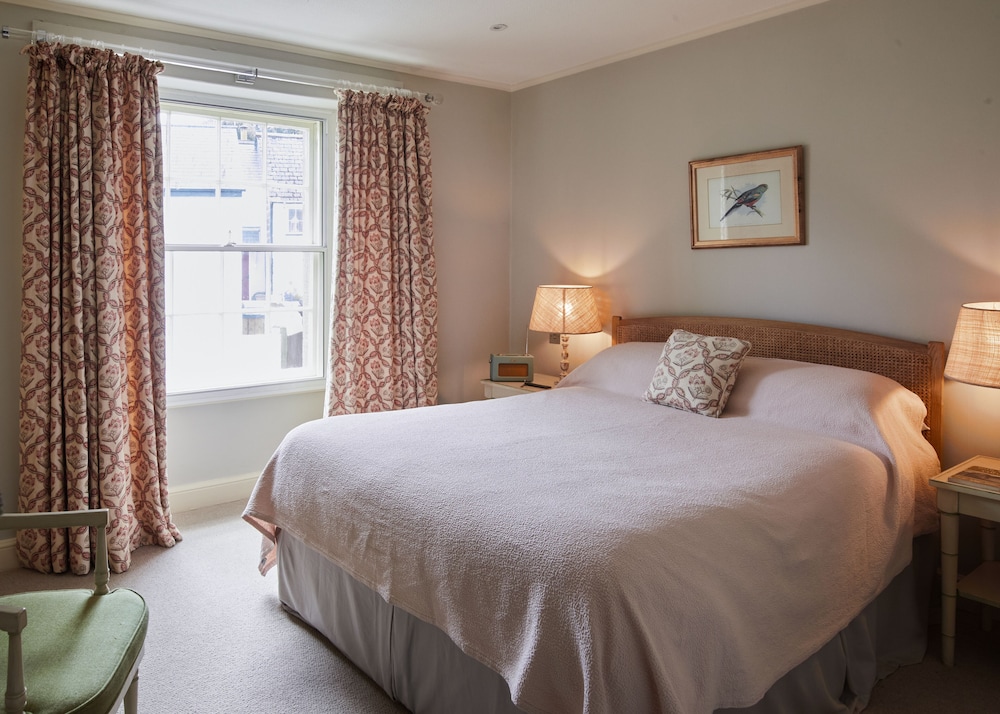 The Arundell Arms Hotel 15/50