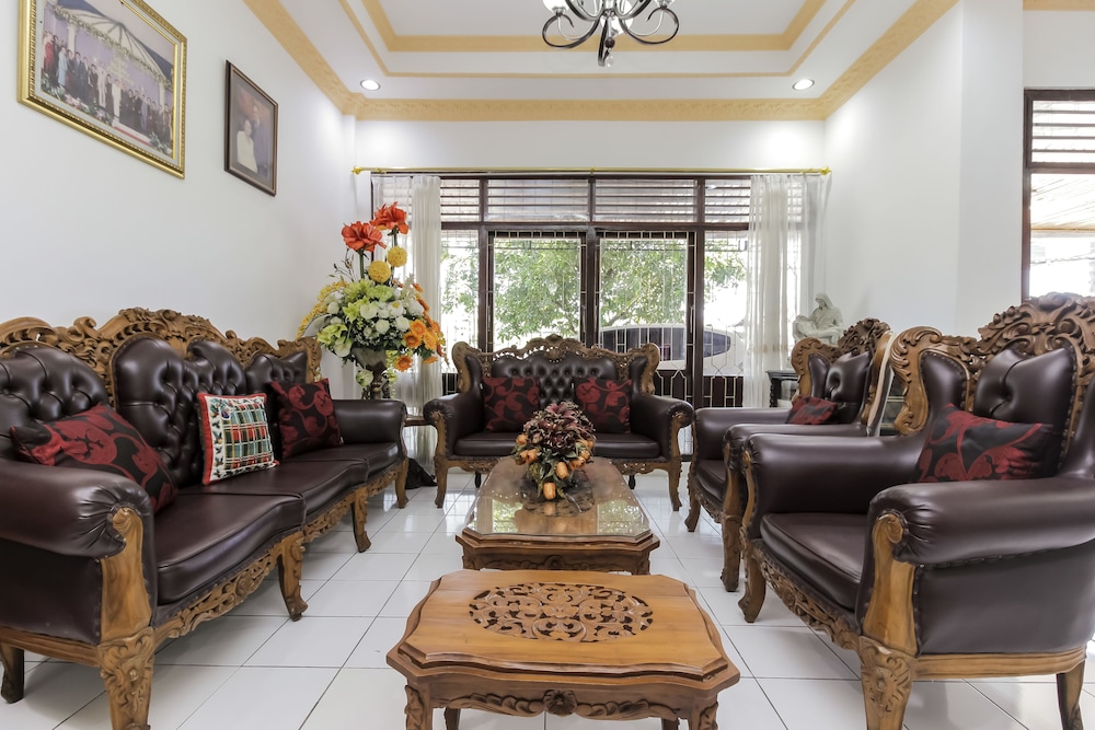 Reddoorz Near Sam Ratulangi Airport 14/23