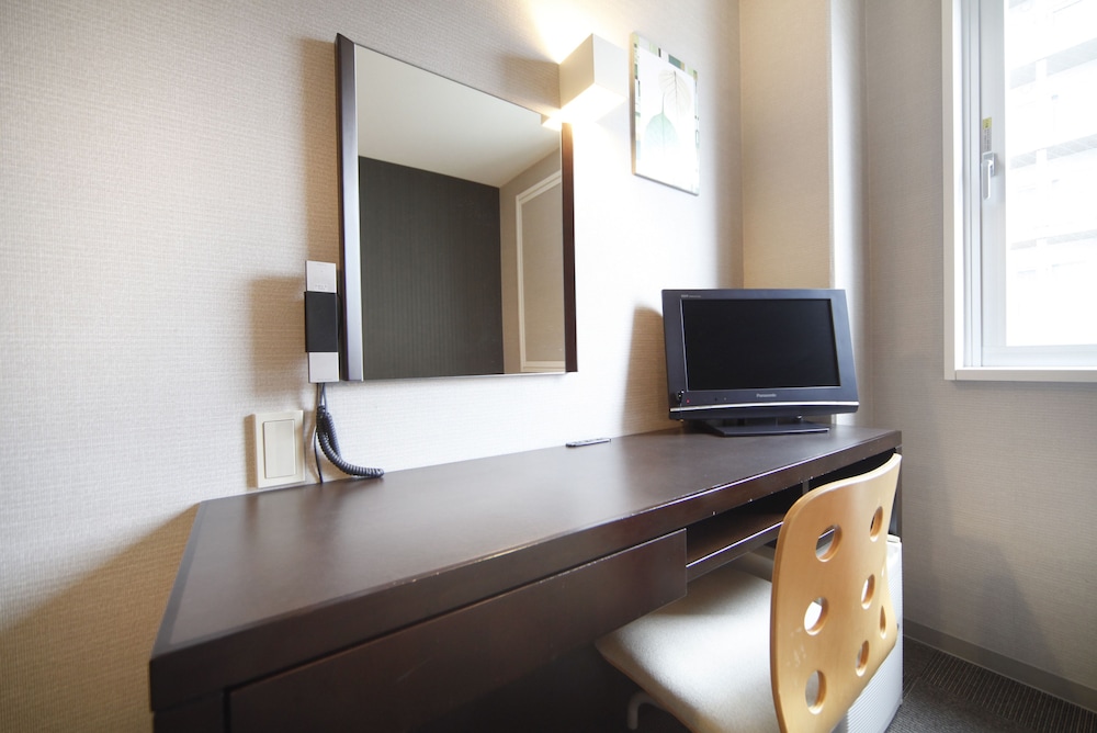 Vessel Inn Hiroshima Ekimae 53/62