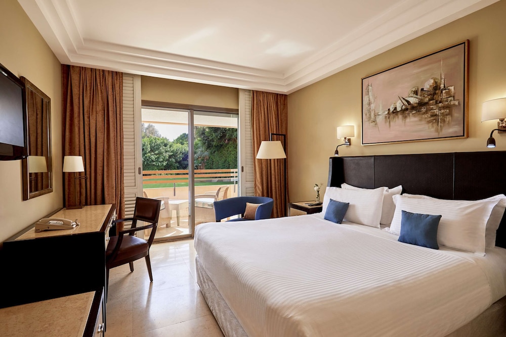 SUPERIOR, KING BED, RIVER VIEW