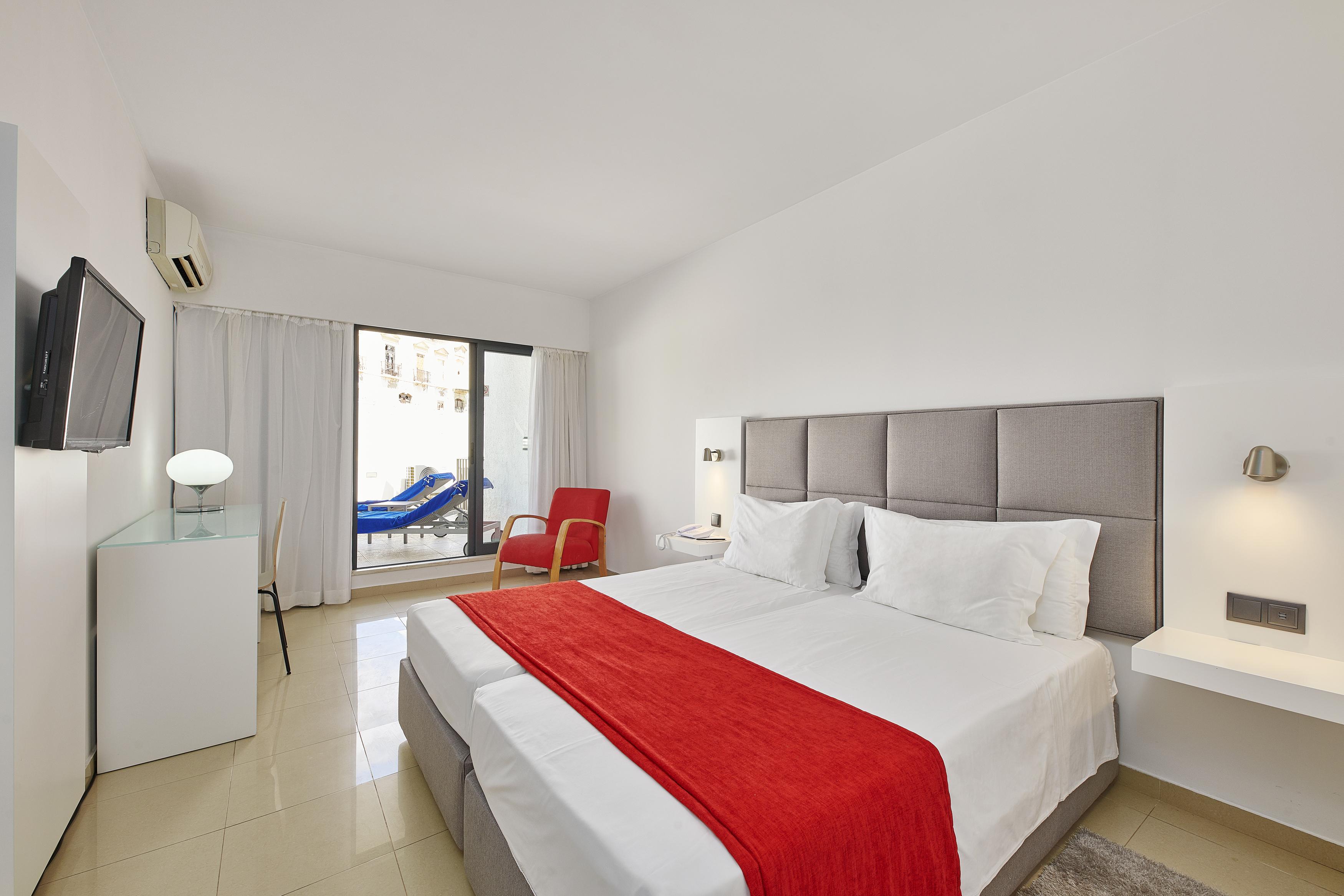 Standard, Twin Beds, Balcony or Terrace