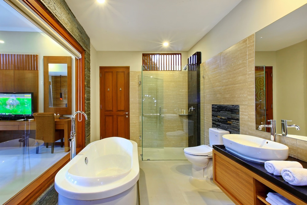Mutiara Bali Boutique Resort Villa Spa 68/69