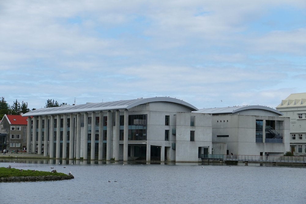 Alva Hotel 3/60