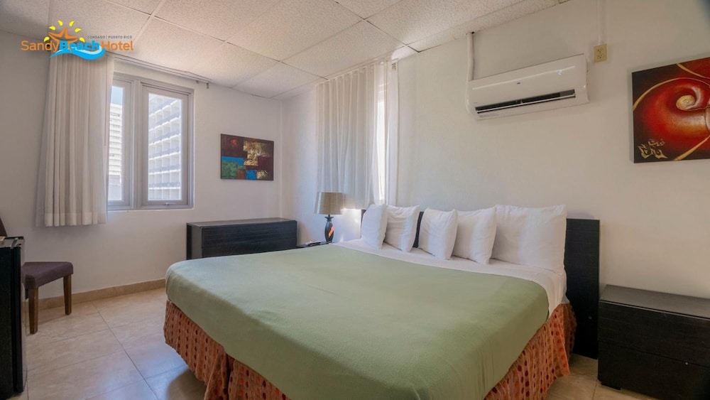 Sandy Beach Hotel 8/57