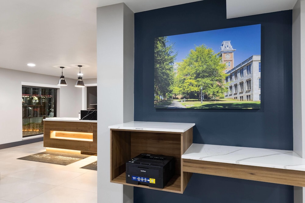 Hawthorn Extended Stay by Wyndham Springdale 7/34