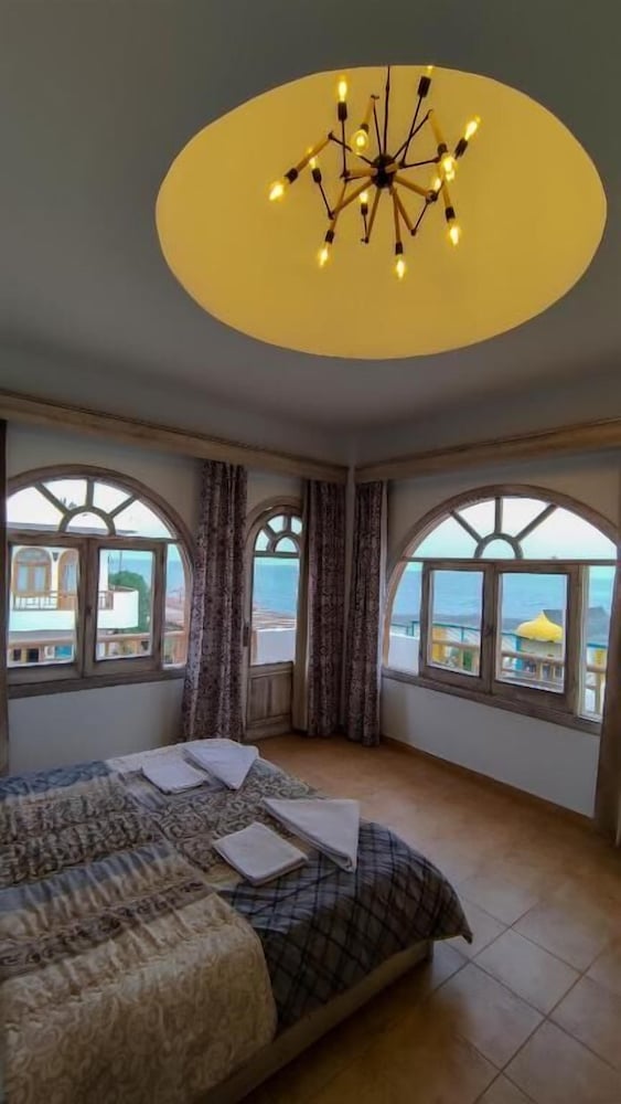 Shams Hotel &amp; Dive Centre 18/34
