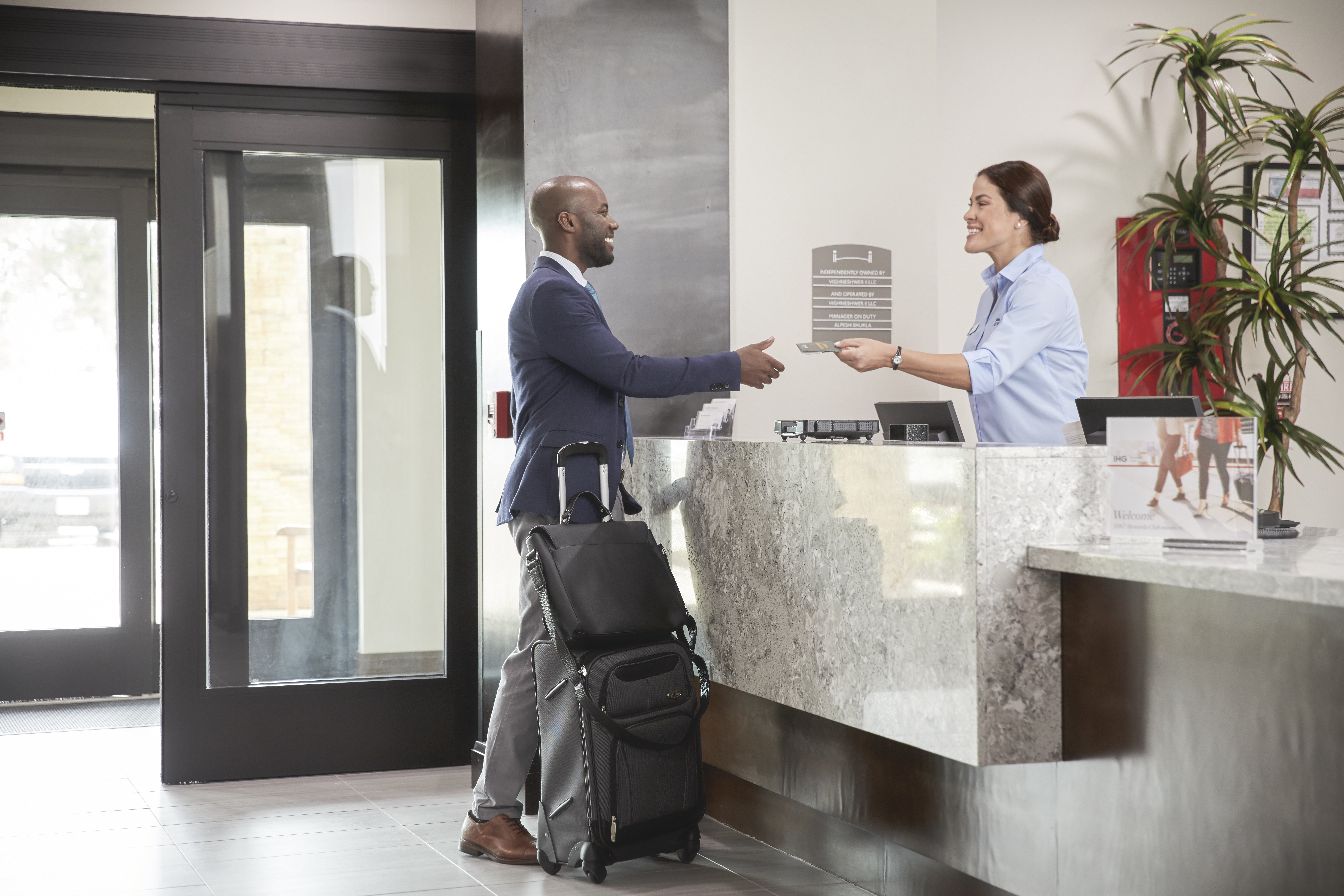 Staybridge Suites Miami International Airport 8/77