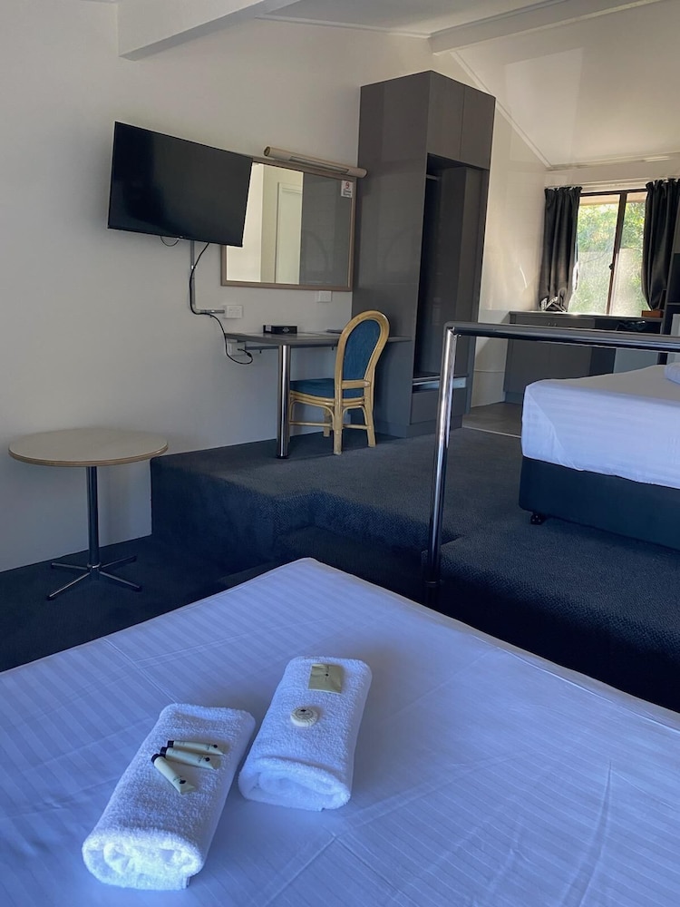Fern Bay Motel 21/30