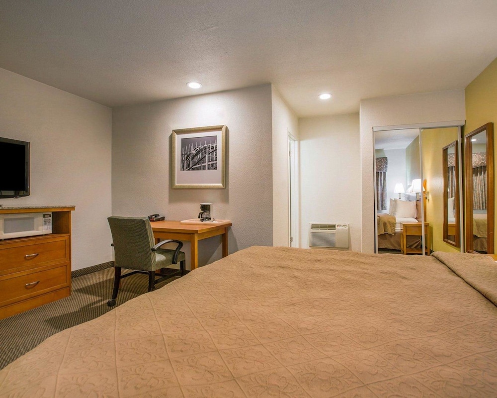 Quality Inn Santa Cruz Downtown Area 14/42